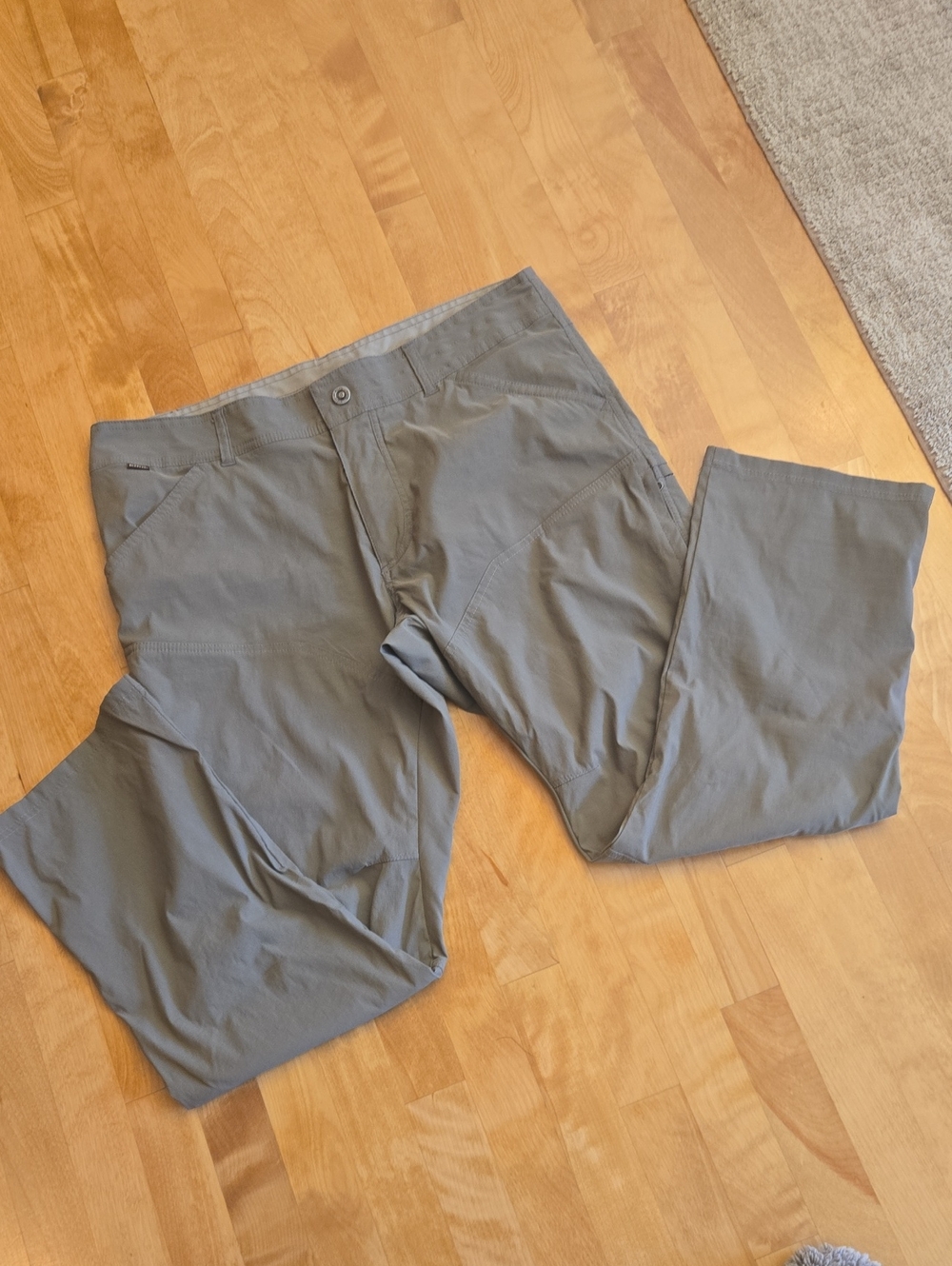 Kuhl Men's Taupe Cargo Pants Size 38x30